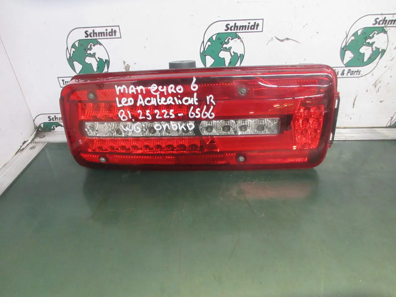 MAN 81.25225-6563 // 81.25225-6566 RECHTS EN LINKS LED LAMP MAN TGX TGS - Tail light for Truck: picture 4 MAN 81.25225-6563 // 81.25225-6566 RECHTS EN LINKS LED LAMP MAN TGX TGS - Tail light for Truck: picture 4