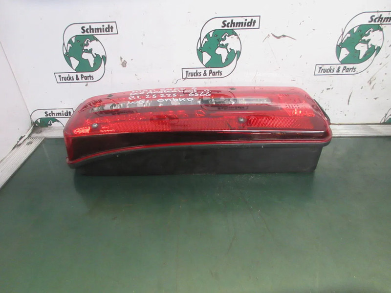 MAN 81.25225-6563 // 81.25225-6566 RECHTS EN LINKS LED LAMP MAN TGX TGS - Tail light for Truck: picture 5 MAN 81.25225-6563 // 81.25225-6566 RECHTS EN LINKS LED LAMP MAN TGX TGS - Tail light for Truck: picture 5