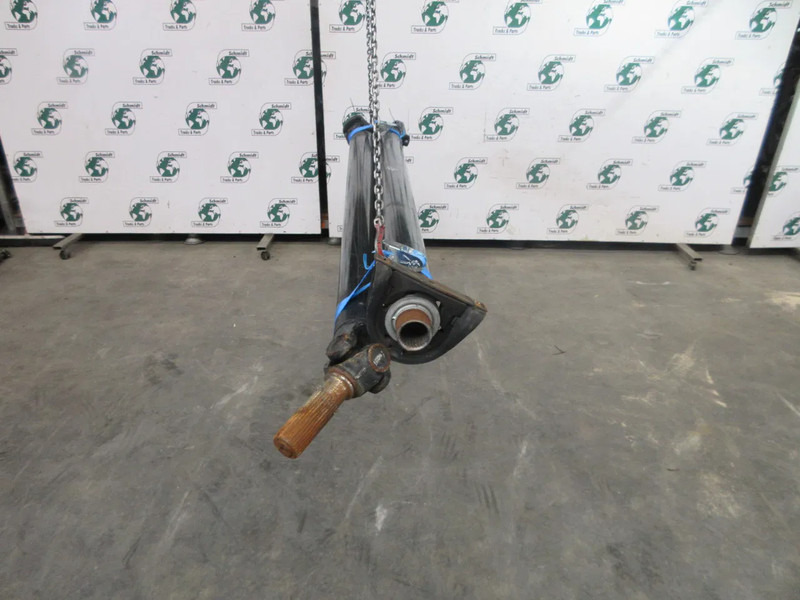 MAN 81.39382-6199 // 81.39332-6214 MAN 18.250 TGM EURO 6 MODEL 2018 - Drive shaft for Truck: picture 2 MAN 81.39382-6199 // 81.39332-6214 MAN 18.250 TGM EURO 6 MODEL 2018 - Drive shaft for Truck: picture 2