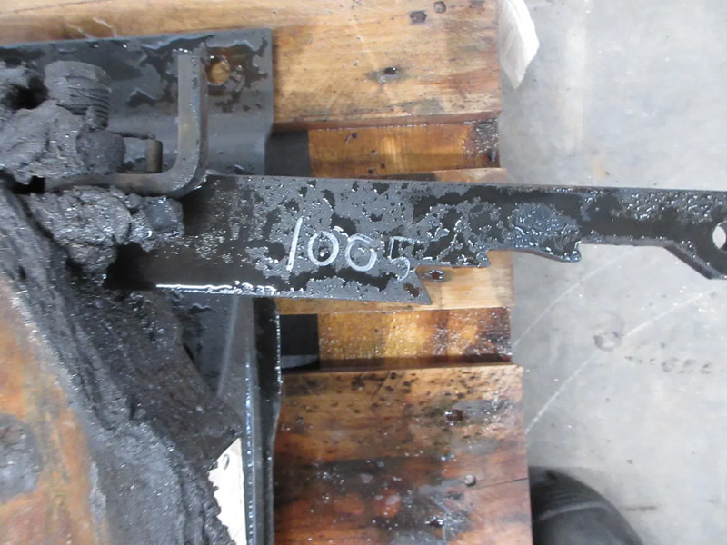 MAN 81.42710-6302 // JSK 37C-150-1Z9 // 81.42715-0037 81.42710-6302 // JSK 37C-150-1Z9 // 81.42715-0037 MAN 18.430 TGS 2023 - Fifth wheel coupling for Truck: picture 4 MAN 81.42710-6302 // JSK 37C-150-1Z9 // 81.42715-0037 81.42710-6302 // JSK 37C-150-1Z9 // 81.42715-0037 MAN 18.430 TGS 2023 - Fifth wheel coupling for Truck: picture 4