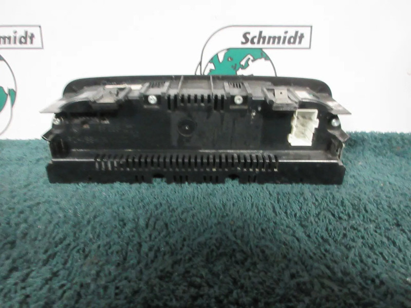 MAN 81.61990-6094 // 81.61990-6122 KACHEL BEDIENING MAN TGX TGS 2020 - Electrical system for Truck: picture 2 MAN 81.61990-6094 // 81.61990-6122 KACHEL BEDIENING MAN TGX TGS 2020 - Electrical system for Truck: picture 2