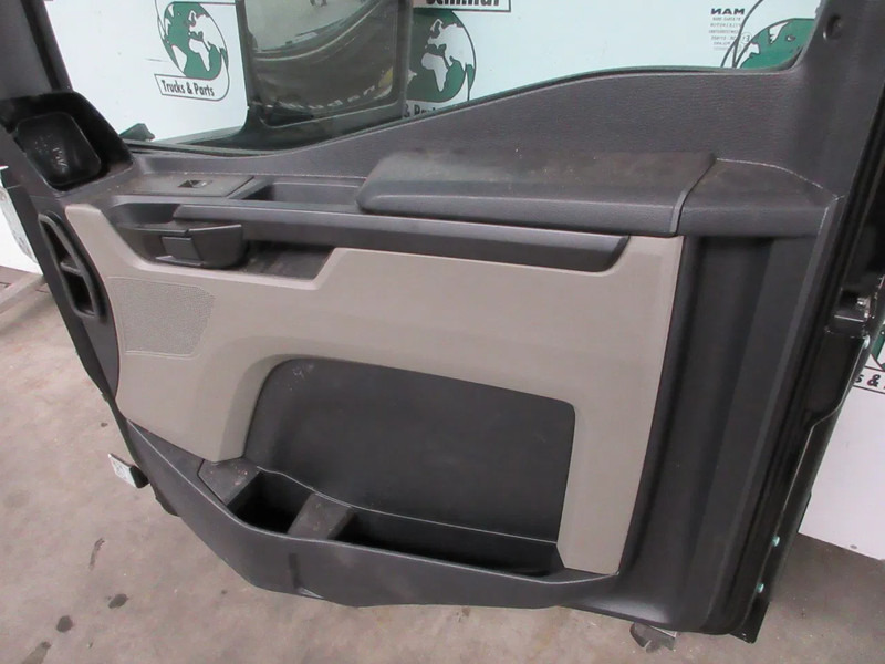 MAN 81.62600-4140//81.62600-4140//81.63730-6878 DEUR MAN TGM MODEL 2024 - Door and parts for Truck: picture 4 MAN 81.62600-4140//81.62600-4140//81.63730-6878 DEUR MAN TGM MODEL 2024 - Door and parts for Truck: picture 4