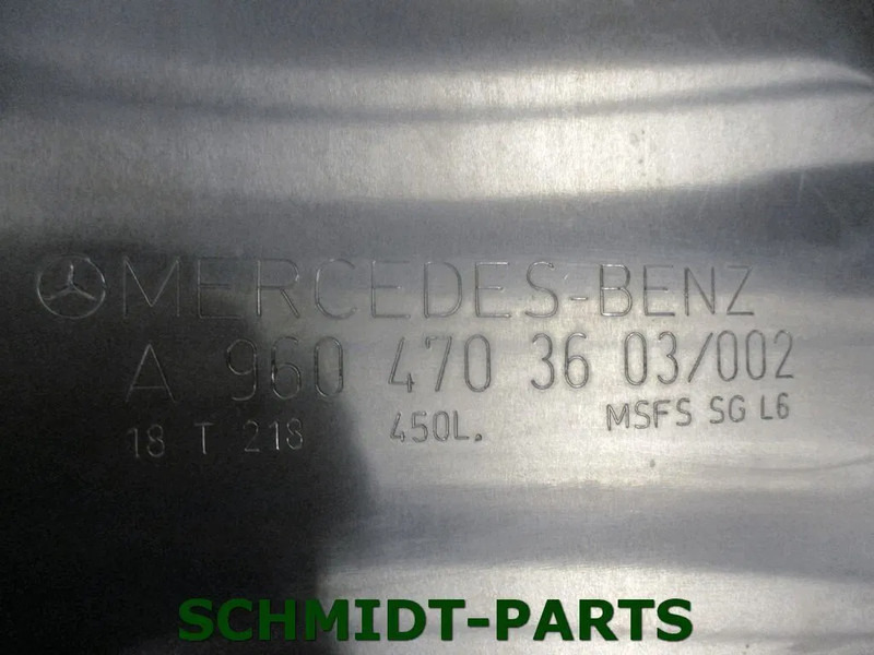 Mercedes-Benz A 960 470 36 03 DIESELTANK NIEUWE 10 X OP VOORRAAD MERCEDES ACTROS - Fuel tank for Truck: picture 2 Mercedes-Benz A 960 470 36 03 DIESELTANK NIEUWE 10 X OP VOORRAAD MERCEDES ACTROS - Fuel tank for Truck: picture 2