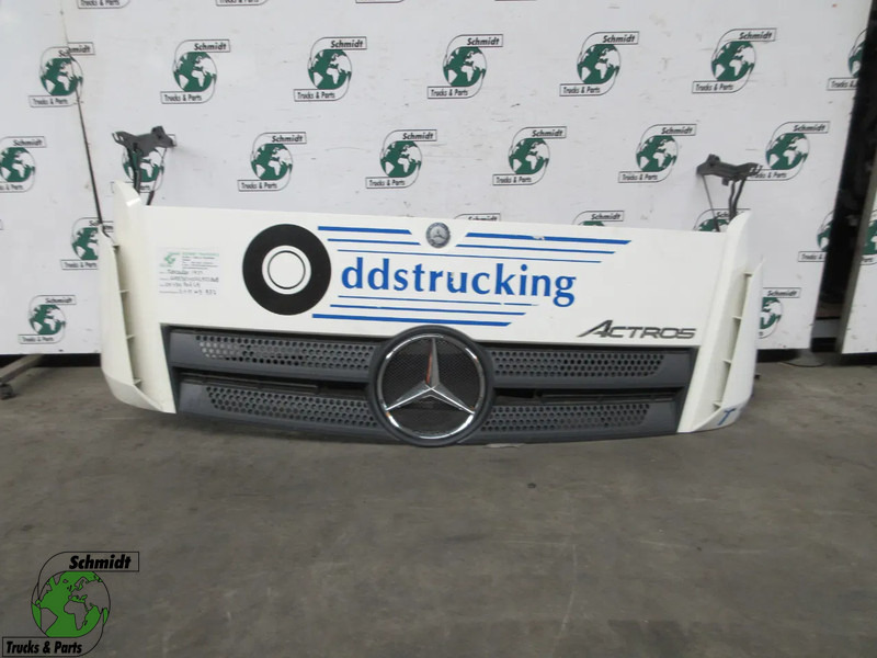 Mercedes-Benz A 960 750 08 67 // A 960 750 03 69 // A 960 750 03 18 // GRILL MP4 SMAL CABINE ! - Grill for Truck: picture 1 Mercedes-Benz A 960 750 08 67 // A 960 750 03 69 // A 960 750 03 18 // GRILL MP4 SMAL CABINE ! - Grill for Truck: picture 1