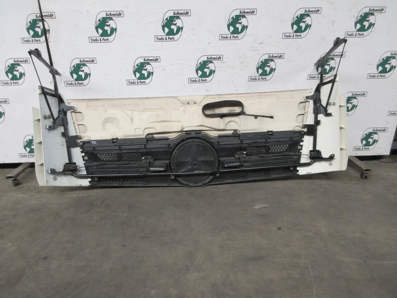 Mercedes-Benz A 960 750 08 67 // A 960 750 03 69 // A 960 750 03 18 // GRILL MP4 SMAL CABINE ! - Grill for Truck: picture 2 Mercedes-Benz A 960 750 08 67 // A 960 750 03 69 // A 960 750 03 18 // GRILL MP4 SMAL CABINE ! - Grill for Truck: picture 2