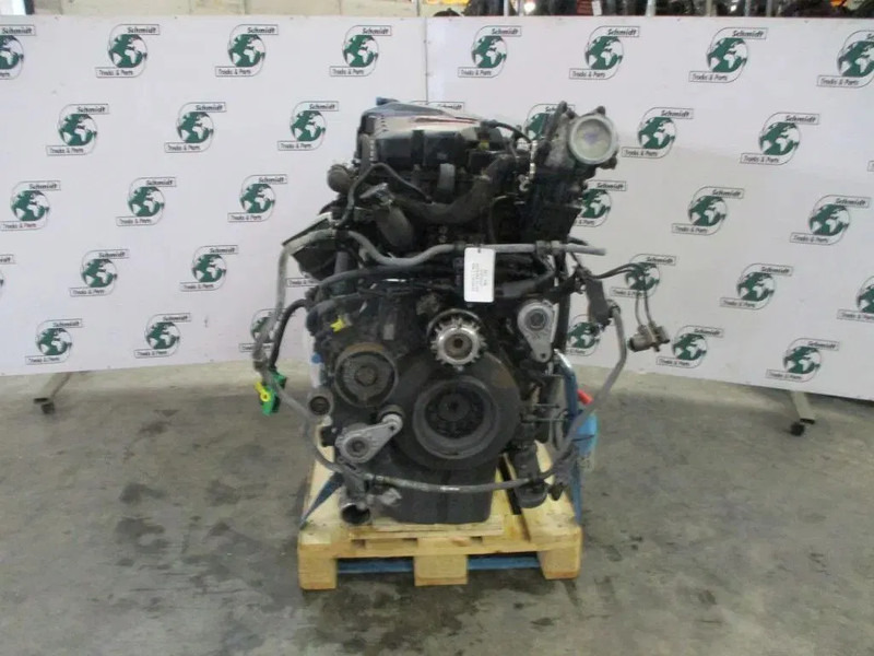 Renault 7422783517 // 7485002151//7485002161 D11 K 460 EURO 6 KM 120.000 - Engine for Truck: picture 2 Renault 7422783517 // 7485002151//7485002161 D11 K 460 EURO 6 KM 120.000 - Engine for Truck: picture 2