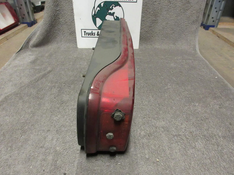 Volvo 21063887 ACHTERLAMP VOLVO FH LINKS EURO 5 - Tail light for Truck: picture 2 Volvo 21063887 ACHTERLAMP VOLVO FH LINKS EURO 5 - Tail light for Truck: picture 2