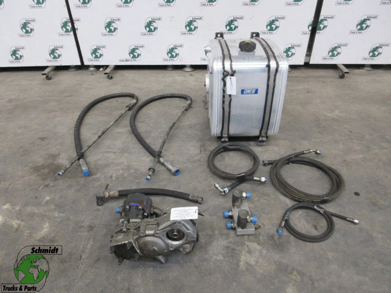 Volvo 21309477 // 20726050 // 21374368 PTO POMP EN TANK VOLVO FH MODEL 2018 - Clutch and parts for Truck: picture 1 Volvo 21309477 // 20726050 // 21374368 PTO POMP EN TANK VOLVO FH MODEL 2018 - Clutch and parts for Truck: picture 1
