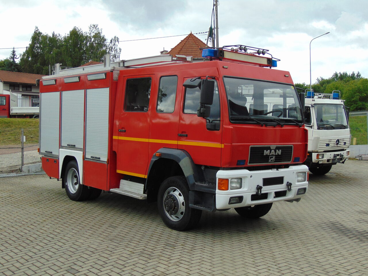 MAN LE14.260 4x4 MAGIRUS - Fire truck: picture 2 MAN LE14.260 4x4 MAGIRUS - Fire truck: picture 2