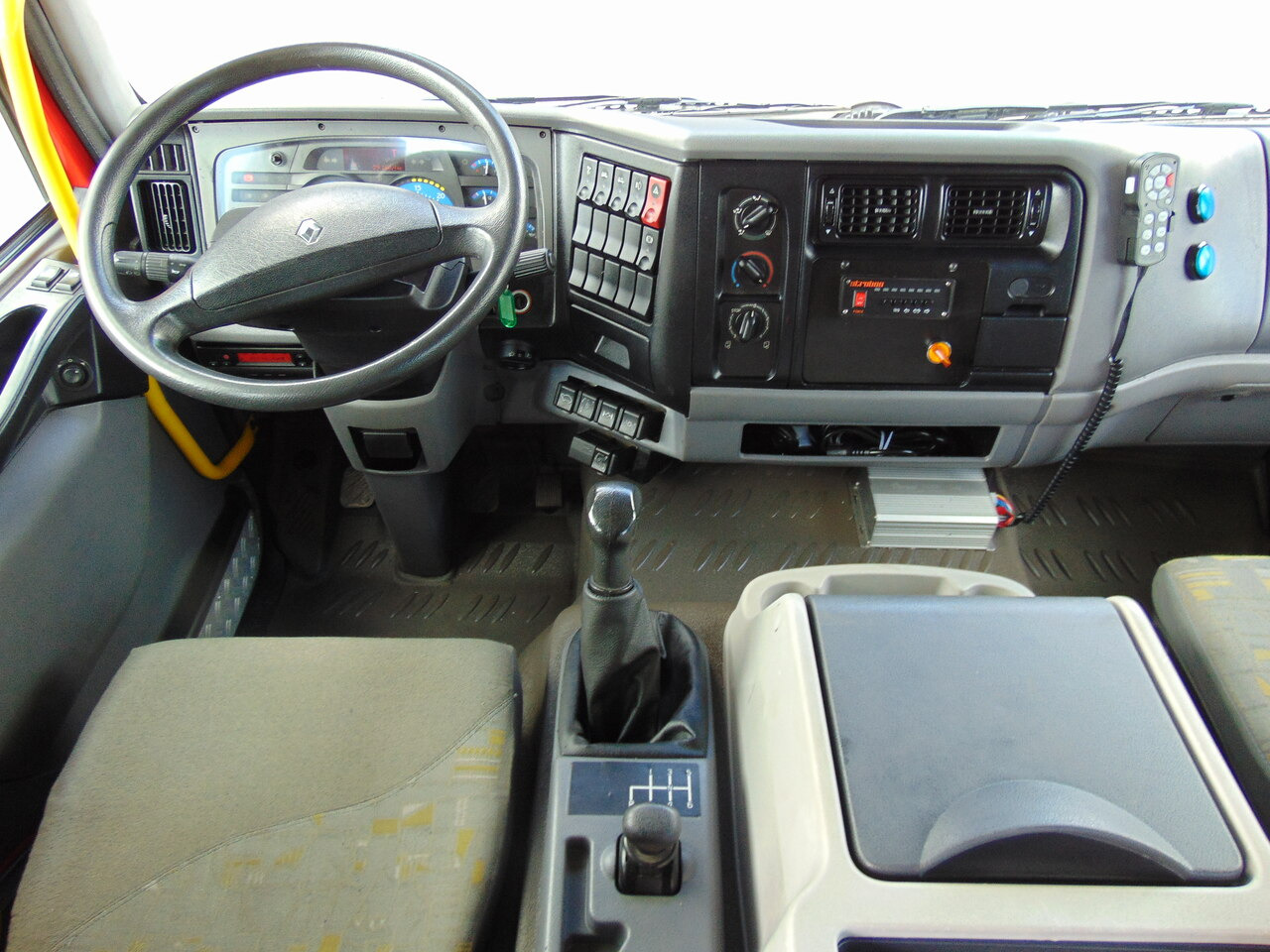 RENAULT Midlum 220dCi 4x4 GICAR on lease RENAULT Midlum 220dCi 4x4 GICAR: picture 20