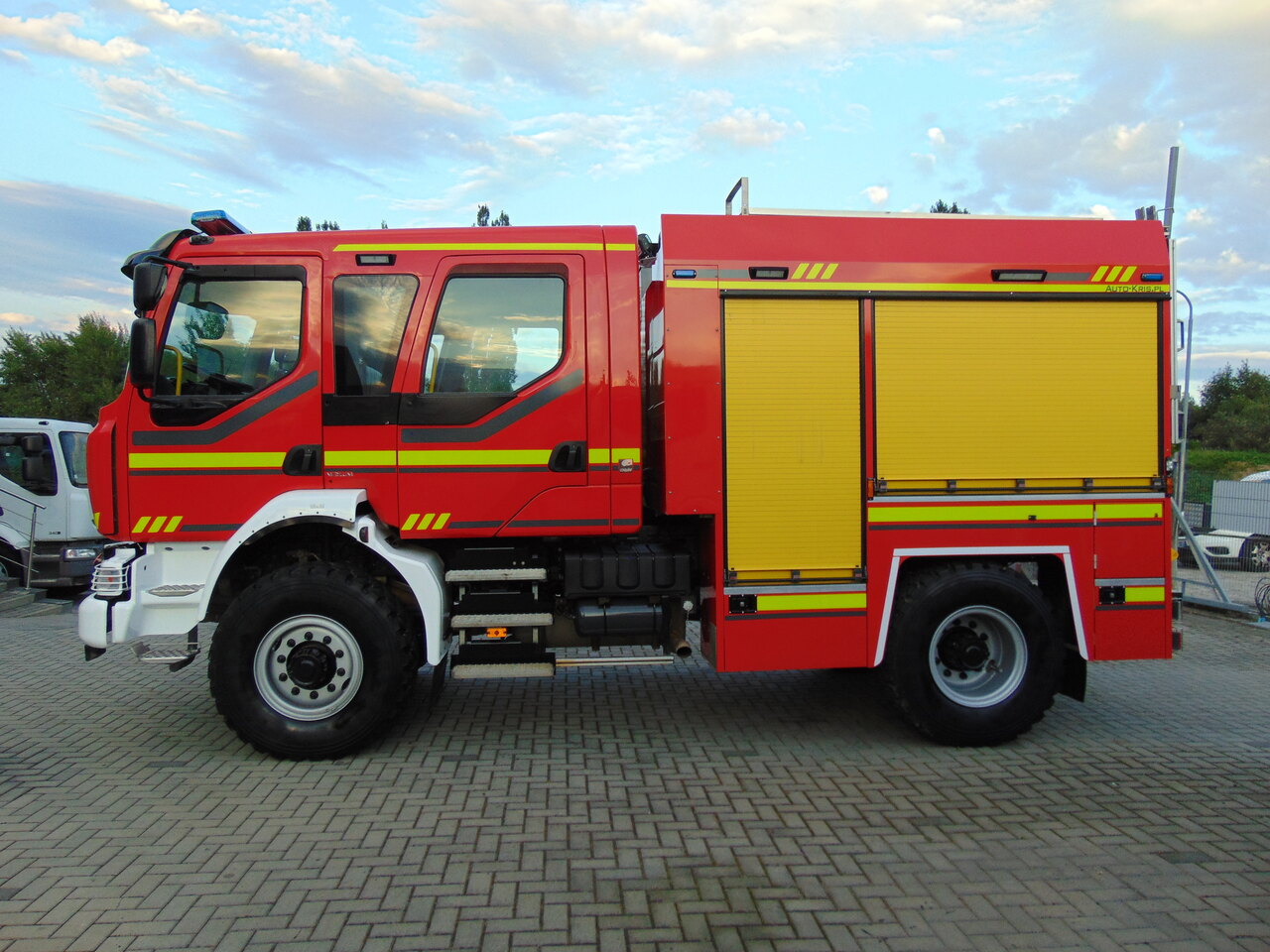 RENAULT Midlum 240DXi 4x4 GIMAEX - Fire truck: picture 5 RENAULT Midlum 240DXi 4x4 GIMAEX - Fire truck: picture 5