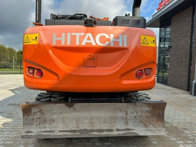 Wheel excavator Hitachi ZX170W-6: picture 6