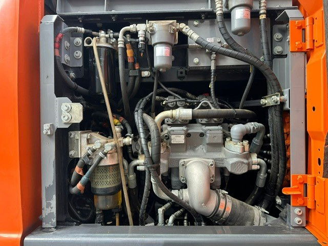 Wheel excavator Hitachi ZX170W-6: picture 15