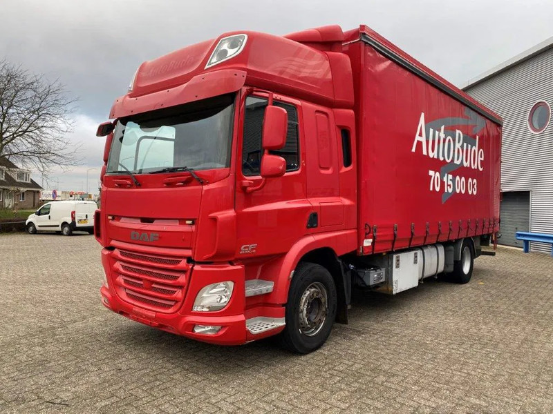 DAF CF400 / CURTAIN SAILS / BIG PLATFORM 2500 KG / DEB / NAVI / FULL-AIR / LWDS / ACC / AUTOMATIC / EURO-6 / 2015 - Box truck: picture 1 DAF CF400 / CURTAIN SAILS / BIG PLATFORM 2500 KG / DEB / NAVI / FULL-AIR / LWDS / ACC / AUTOMATIC / EURO-6 / 2015 - Box truck: picture 1