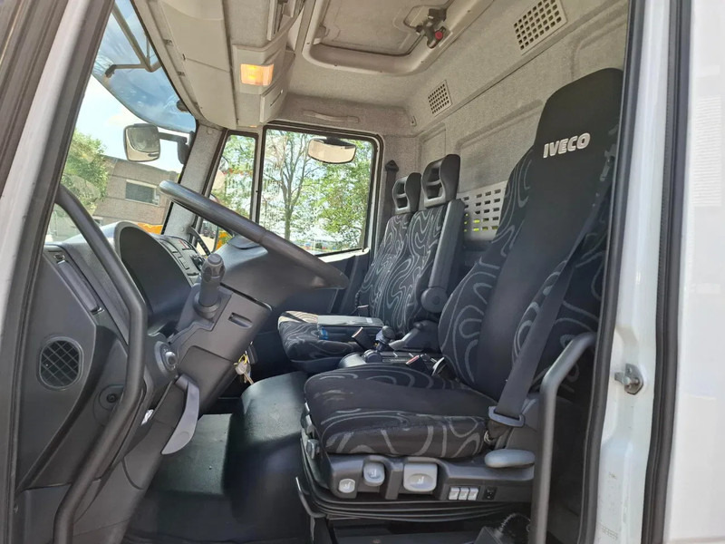 Iveco EuroCargo 120 / COOL TRUCK / CARRIER XARIOS 600 / PLATFORM 2000KG / ONLY:340634 KM / AIRCO / MANUAL / EURO-6 / 2014 on lease Iveco EuroCargo 120 / COOL TRUCK / CARRIER XARIOS 600 / PLATFORM 2000KG / ONLY:340634 KM / AIRCO / MANUAL / EURO-6 / 2014: picture 19