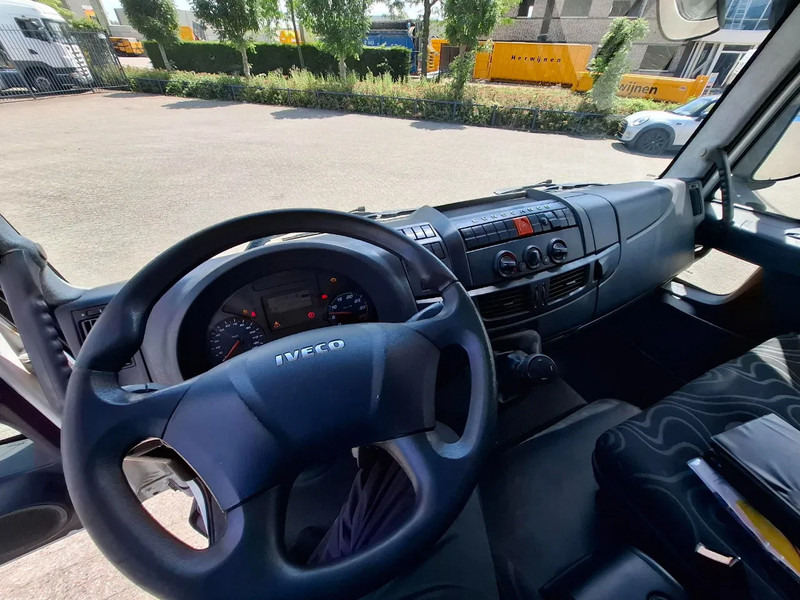 Isothermal truck Iveco EuroCargo 120 / COOL TRUCK / CARRIER XARIOS 600 / PLATFORM 2000KG / ONLY:340634 KM / AIRCO / MANUAL / EURO-6 / 2014: picture 20 Isothermal truck Iveco EuroCargo 120 / COOL TRUCK / CARRIER XARIOS 600 / PLATFORM 2000KG / ONLY:340634 KM / AIRCO / MANUAL / EURO-6 / 2014: picture 20