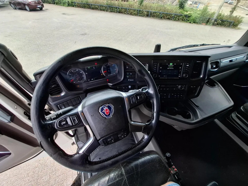 Hook lift truck Scania NGS R500 / RETARDER / AJK HOOK 22 TON / LIFT+LENKACHSE / TUV:17-06-2026 / NAVI / LWDS / ALCOA / LEATHER / AUTOMATIC / EURO-6 / 2: picture 18