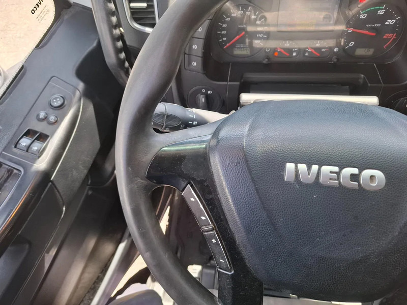 Tractor unit Iveco Stralis 440 / HYDRAULICS / BOOGIE / FRIDGE / 2XBED / 620664 KM / AIRCO / AUTOMATIC / EURO-6 / 2015: picture 16