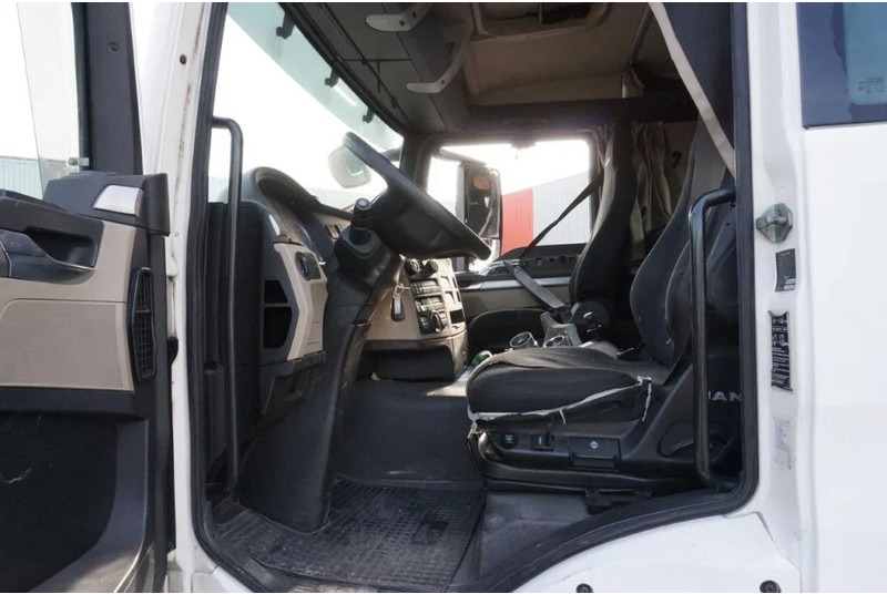 Tractor unit MAN TGS18.500 / AUTOMATIC / RETARDER / LOW ROOF / FULL AIR / NO DOCUMENTS / EURO-6 / 2019: picture 14 Tractor unit MAN TGS18.500 / AUTOMATIC / RETARDER / LOW ROOF / FULL AIR / NO DOCUMENTS / EURO-6 / 2019: picture 14