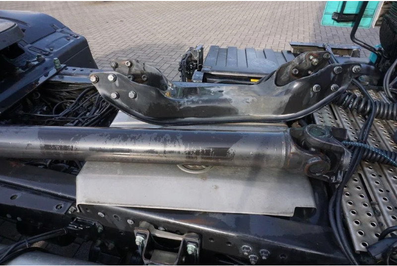 Tractor unit MAN TGS18.500 / AUTOMATIC / RETARDER / LOW ROOF / FULL AIR / NO DOCUMENTS / EURO-6 / 2019: picture 9 Tractor unit MAN TGS18.500 / AUTOMATIC / RETARDER / LOW ROOF / FULL AIR / NO DOCUMENTS / EURO-6 / 2019: picture 9