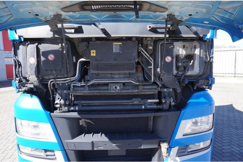 MAN TGX 18.400 / AUTOMATIC / DOUBLE TANK / ENGINE PROBLEMS / EURO-6 / 2016 - Tractor unit: picture 5 MAN TGX 18.400 / AUTOMATIC / DOUBLE TANK / ENGINE PROBLEMS / EURO-6 / 2016 - Tractor unit: picture 5