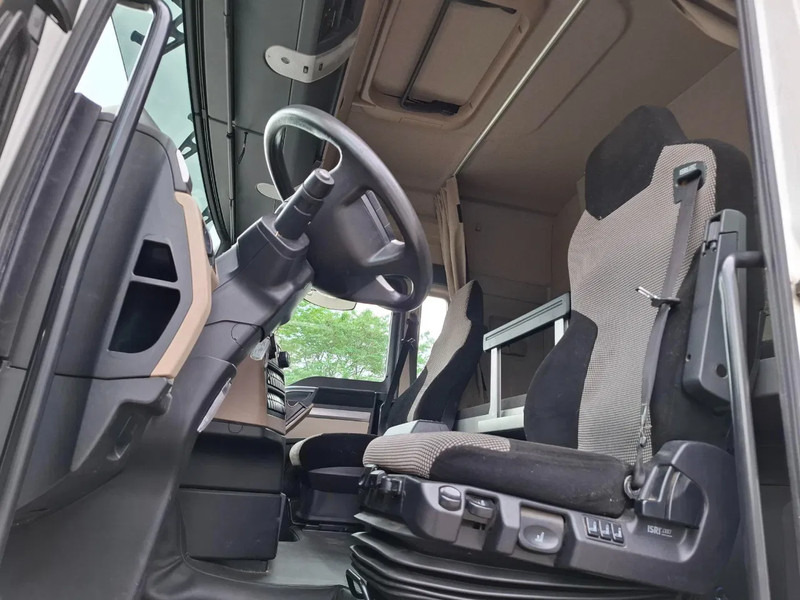 Tractor unit MAN TGX 18.440 / TUV:25-07-2025 / ONLY:299058 KM / NL TRUCK / NAVI / ACC / LWDS / FRIDGE / AUTOMATIC / EURO-6 / 2017: picture 10