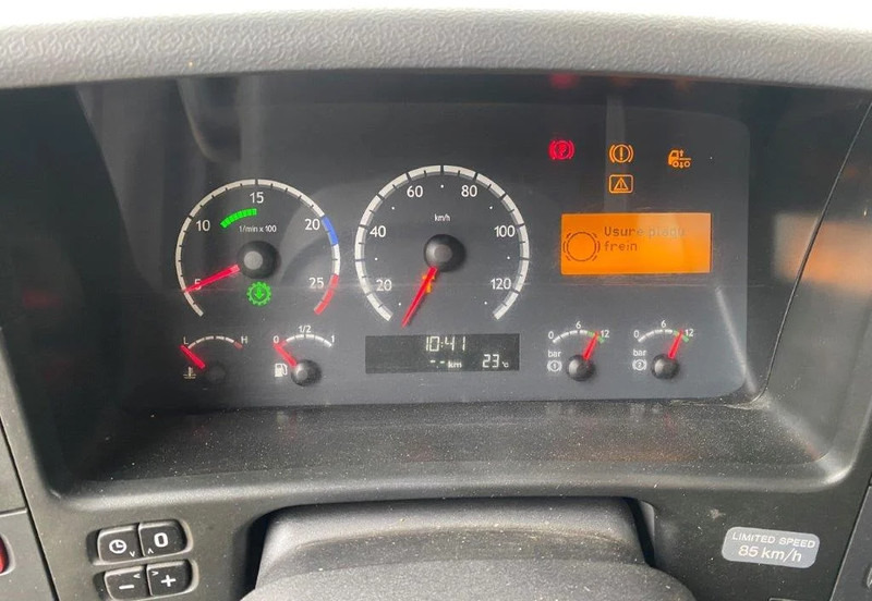 Tractor unit Scania R420 / RETARDER / HYDRAULICS / NO ADBLUE / MANUAL / EURO-3 / 2005: picture 17