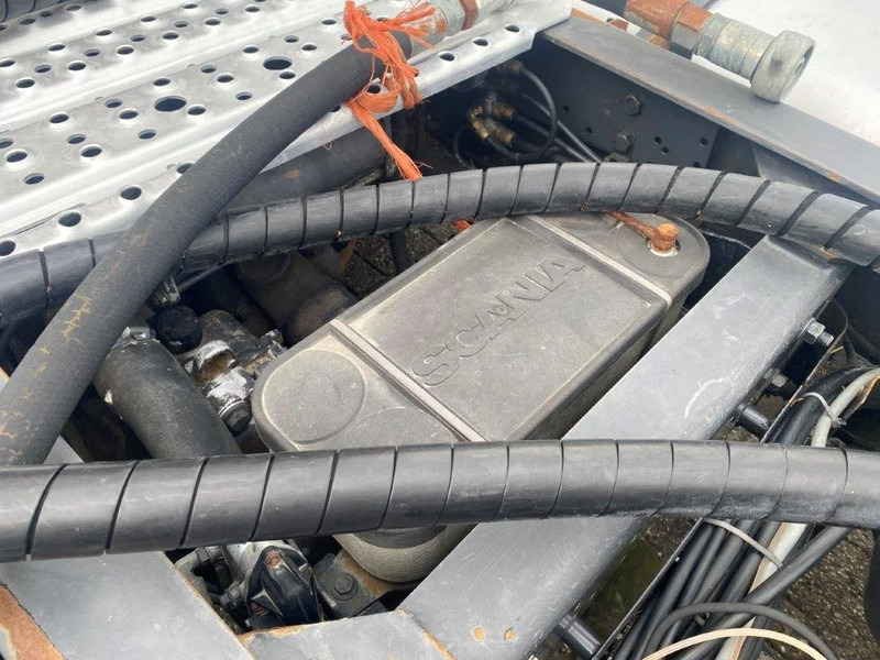 Tractor unit Scania R420 / RETARDER / HYDRAULICS / NO ADBLUE / MANUAL / EURO-3 / 2005: picture 9