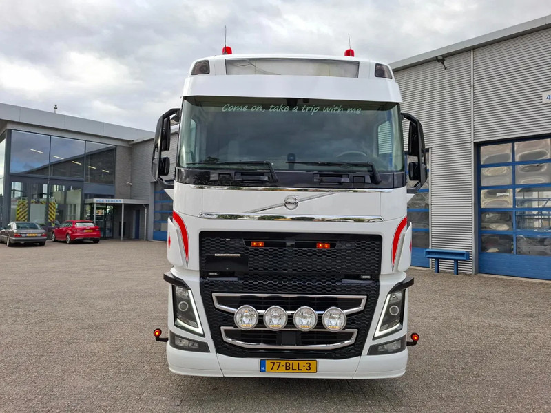 Tractor unit Volvo FH4-460 / CLEAN NL TRUCK / VEB+ / ADR / ACC / LWDS / DAS / DOUBLE TANK / LEATHER / FRIDGE / ALCOA / EURO-6 / 2016: picture 6 Tractor unit Volvo FH4-460 / CLEAN NL TRUCK / VEB+ / ADR / ACC / LWDS / DAS / DOUBLE TANK / LEATHER / FRIDGE / ALCOA / EURO-6 / 2016: picture 6