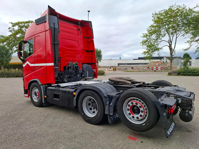 Volvo FH4-500 / VEB+ / ACC / LWDS / FULL-AIR / LIFT AXLE / 705064 KM / FRIDGE / AUTOMATIC / EURO-6 / 2018 - Tractor unit: picture 3 Volvo FH4-500 / VEB+ / ACC / LWDS / FULL-AIR / LIFT AXLE / 705064 KM / FRIDGE / AUTOMATIC / EURO-6 / 2018 - Tractor unit: picture 3