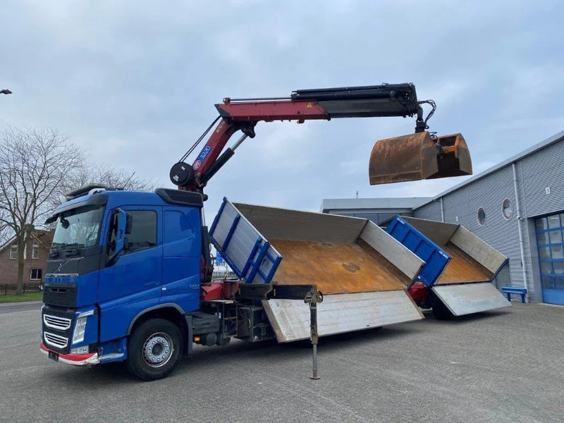 Volvo FH4-500 / HMF 3220K-RC / REMOTE / ROTATOR / 3SIDE TIPPER / DYNAMIC STEERING / ONLY:302623 KM / AUTOMATIC / EURO-6 / 2017 - Crane truck: picture 2 Volvo FH4-500 / HMF 3220K-RC / REMOTE / ROTATOR / 3SIDE TIPPER / DYNAMIC STEERING / ONLY:302623 KM / AUTOMATIC / EURO-6 / 2017 - Crane truck: picture 2