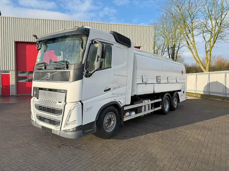 Volvo FH5-500 6X2 / ENGINE RUNNING / LIFT+LENKACHSE / FULL AIR / ADR / EUROTANK / 9-TON FRONT AXLE / EURO-6 / 2022 - Tank truck: picture 1 Volvo FH5-500 6X2 / ENGINE RUNNING / LIFT+LENKACHSE / FULL AIR / ADR / EUROTANK / 9-TON FRONT AXLE / EURO-6 / 2022 - Tank truck: picture 1