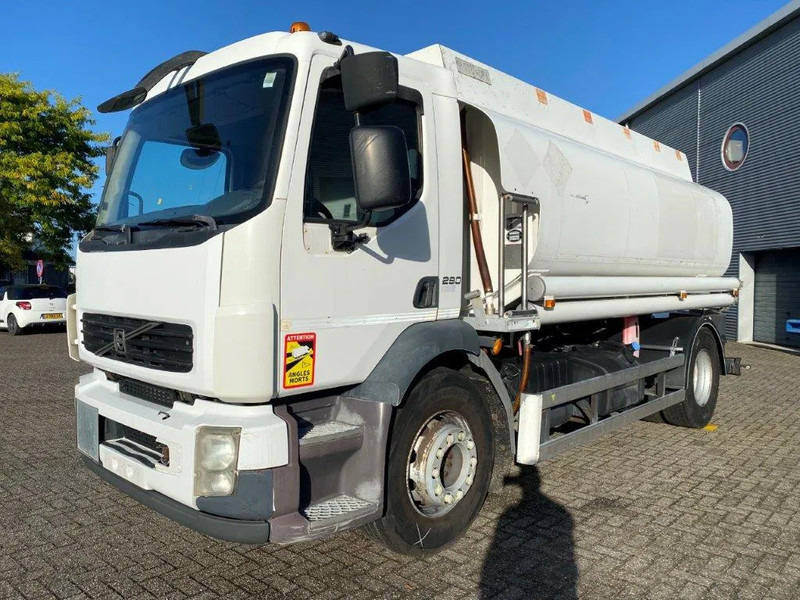 Volvo FL7-290 / 5 COMPARTIMENTS / 13000 LITER TOTAL / PUMP / AUTOMATIC / EURO-5 / 2009 - Tank truck: picture 1 Volvo FL7-290 / 5 COMPARTIMENTS / 13000 LITER TOTAL / PUMP / AUTOMATIC / EURO-5 / 2009 - Tank truck: picture 1