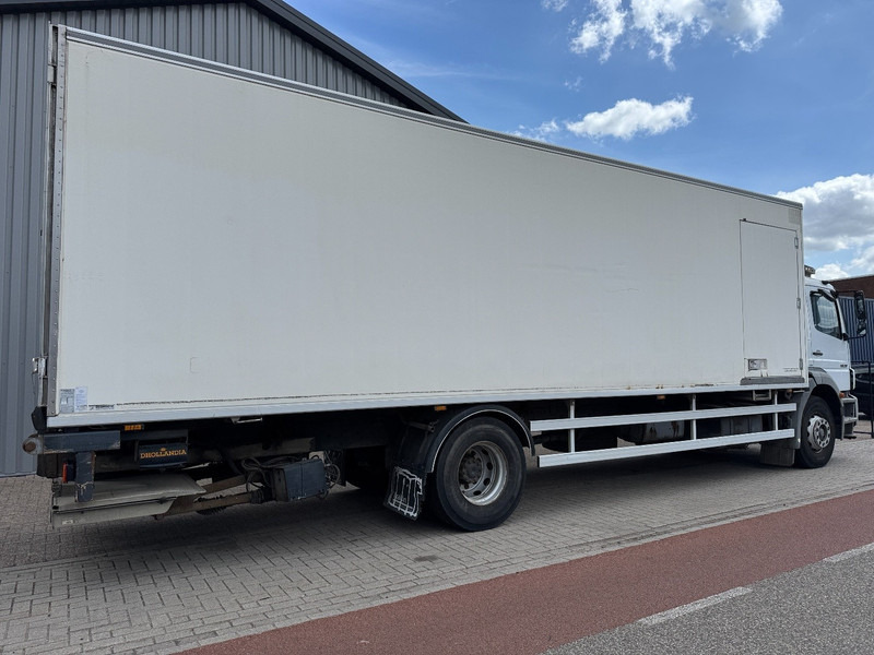Mercedes-Benz Axor 1928, Chereau, Carrier 850 Easy Cold, Taillift - Refrigerator truck: picture 3 Mercedes-Benz Axor 1928, Chereau, Carrier 850 Easy Cold, Taillift - Refrigerator truck: picture 3