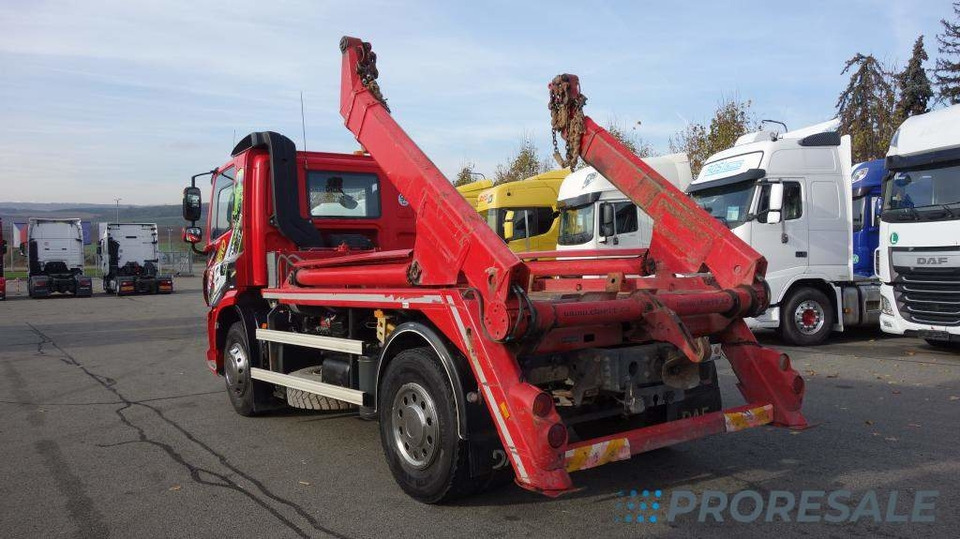 DAF CF 370 FA Day Cab EURO 6 řetězový nosič kontejnerů AK12 - Skip loader truck: picture 3 DAF CF 370 FA Day Cab EURO 6 řetězový nosič kontejnerů AK12 - Skip loader truck: picture 3