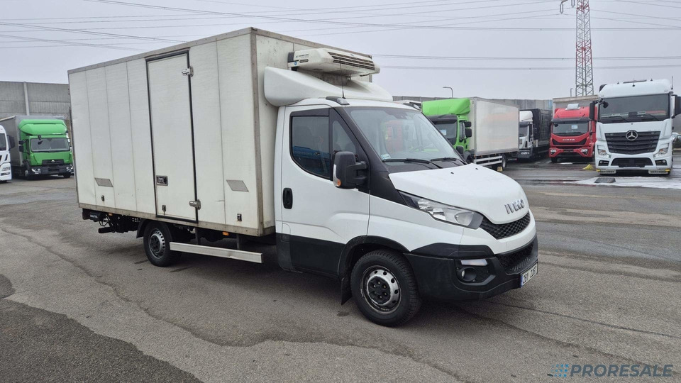 IVECO DAILY 35S11 - mrazírna + elektro agregát THERMO KING V-300 Max + zvedací čelo 750 kg - Refrigerated van: picture 1 IVECO DAILY 35S11 - mrazírna + elektro agregát THERMO KING V-300 Max + zvedací čelo 750 kg - Refrigerated van: picture 1