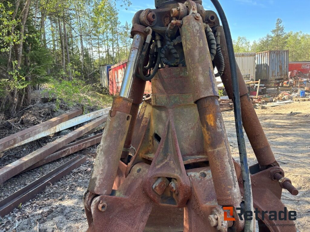 2 stk Fuchs Grabb, følger med en dele grabb også - Construction equipment: picture 4 2 stk Fuchs Grabb, følger med en dele grabb også - Construction equipment: picture 4