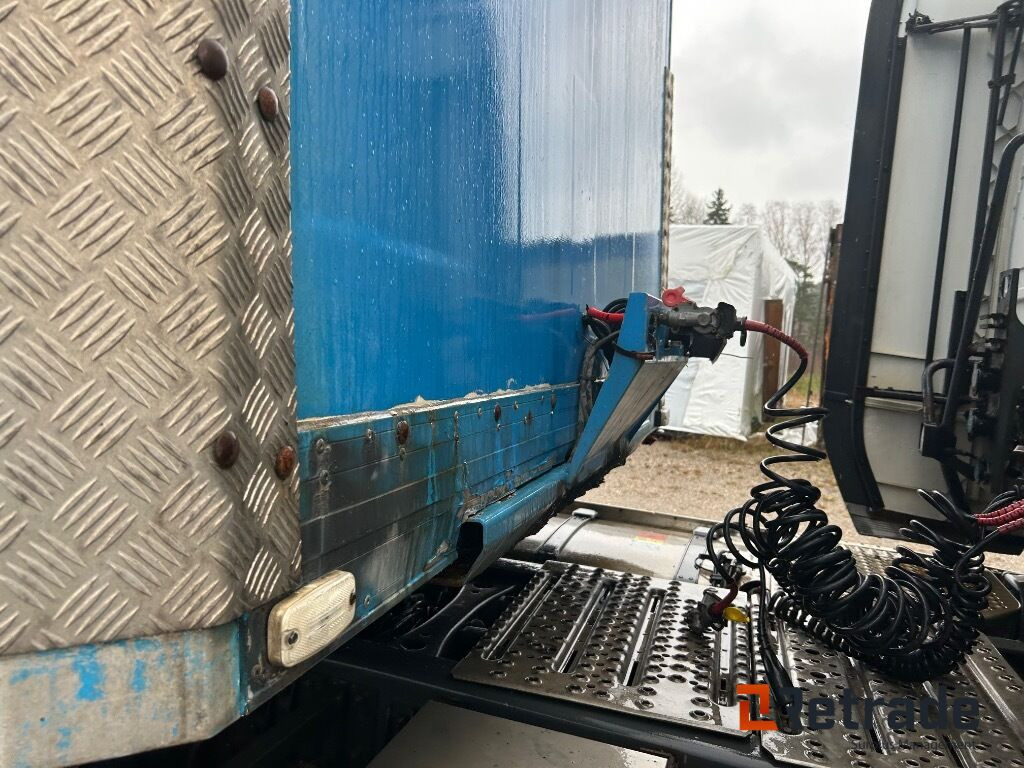 2005 Skaphenger EKERI L3 - Closed box semi-trailer: picture 4 2005 Skaphenger EKERI L3 - Closed box semi-trailer: picture 4