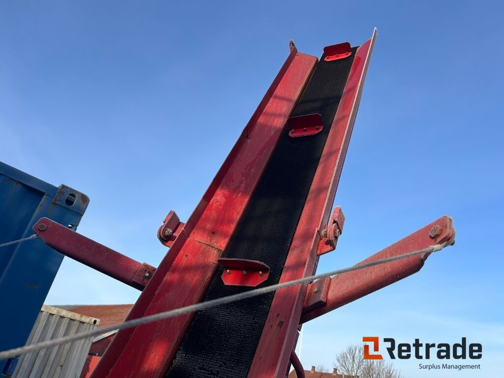 2006 Ved klipper med Elevator Kellfri HM 200 - Conveyor: picture 5 2006 Ved klipper med Elevator Kellfri HM 200 - Conveyor: picture 5