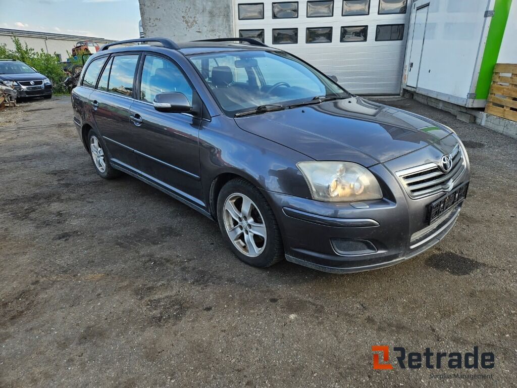 2008mod. TOYOTA AVENSIS 2,0 DIESEL - Car: picture 2 2008mod. TOYOTA AVENSIS 2,0 DIESEL - Car: picture 2