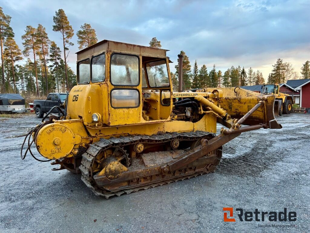 Bandschaktare CAT D6B - Construction machinery: picture 4 Bandschaktare CAT D6B - Construction machinery: picture 4