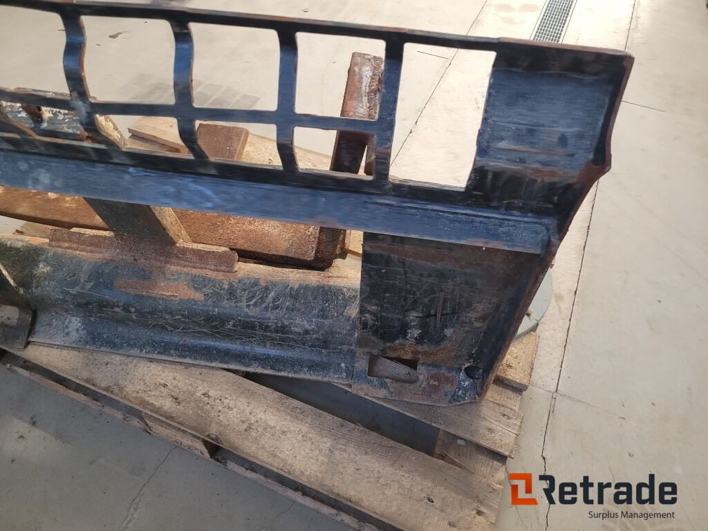 Gafflar med fäste till tex Bobcat - Forks: picture 4 Gafflar med fäste till tex Bobcat - Forks: picture 4