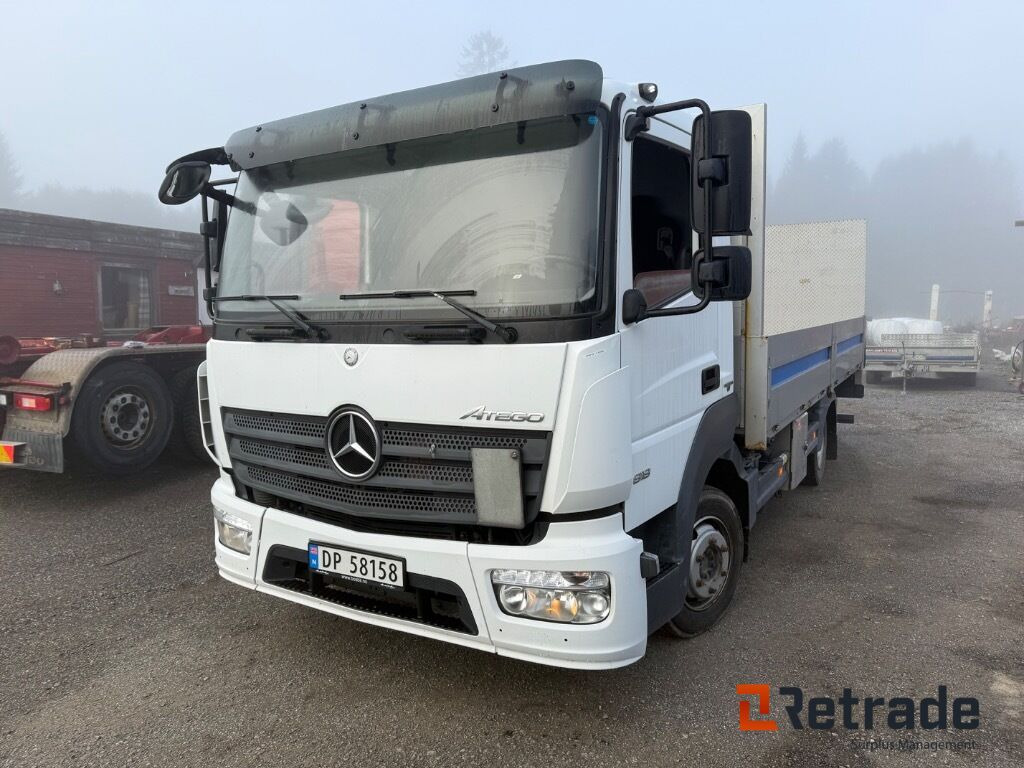 Lastebil Mercedes-Benz Atego EURO 6 Lav kilometer stand med baklem leveres ferdig EU - Dropside/ Flatbed truck: picture 1 Lastebil Mercedes-Benz Atego EURO 6 Lav kilometer stand med baklem leveres ferdig EU - Dropside/ Flatbed truck: picture 1