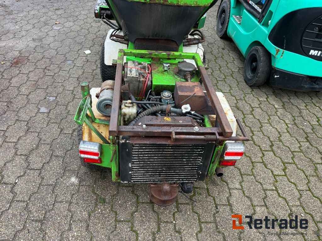 Redskabsbærer EGHOLM Kompaktbærer Med Egholm frontkost - Municipal/ Special vehicle: picture 5 Redskabsbærer EGHOLM Kompaktbærer Med Egholm frontkost - Municipal/ Special vehicle: picture 5