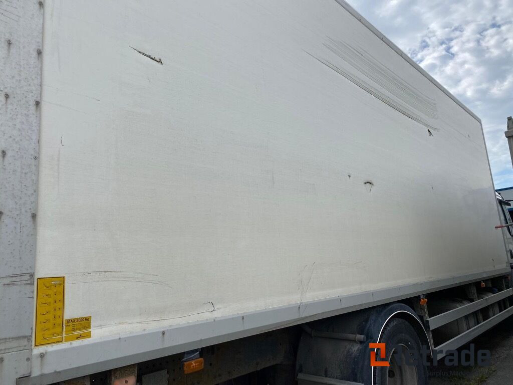 VOLVO FE-280 - Refrigerator truck: picture 4 VOLVO FE-280 - Refrigerator truck: picture 4