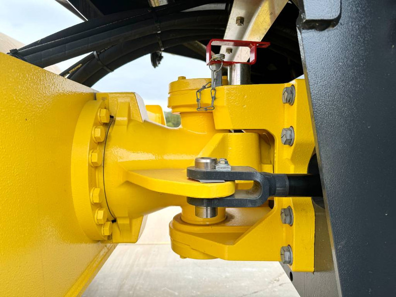 Roller Bomag BW213D-5 - New / Unused / Vibrating Roller: picture 13