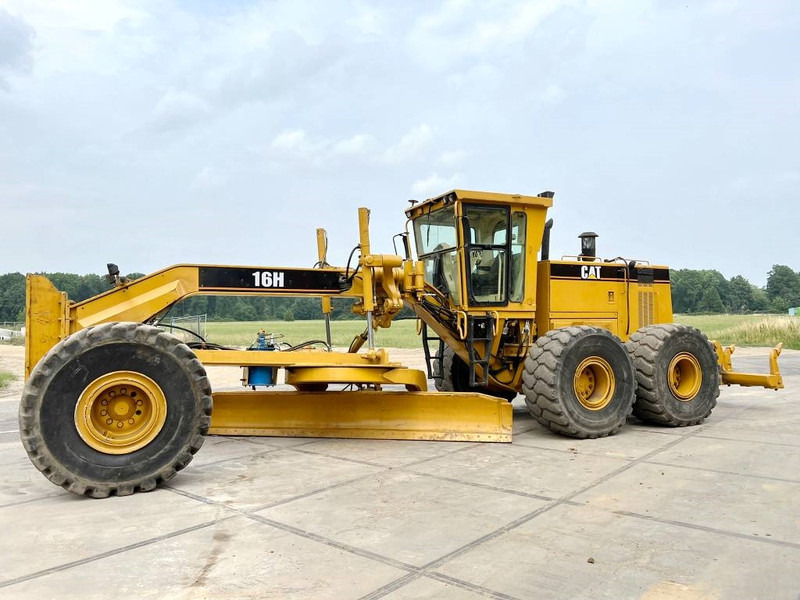 Cat 16H - 4 Tine Ripper / Good Overall Condition - Grader: picture 1 Cat 16H - 4 Tine Ripper / Good Overall Condition - Grader: picture 1