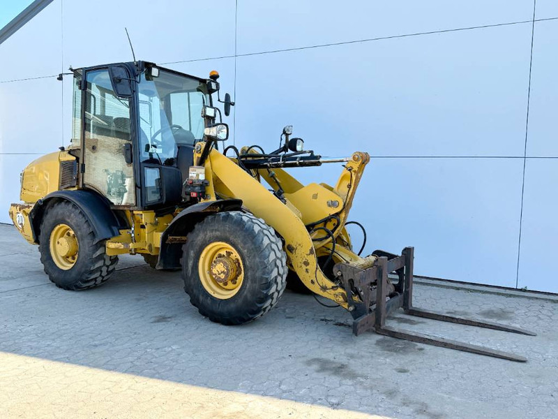 Wheel loader Cat 906H - Automatic Greasing / Quick Coupler: picture 7