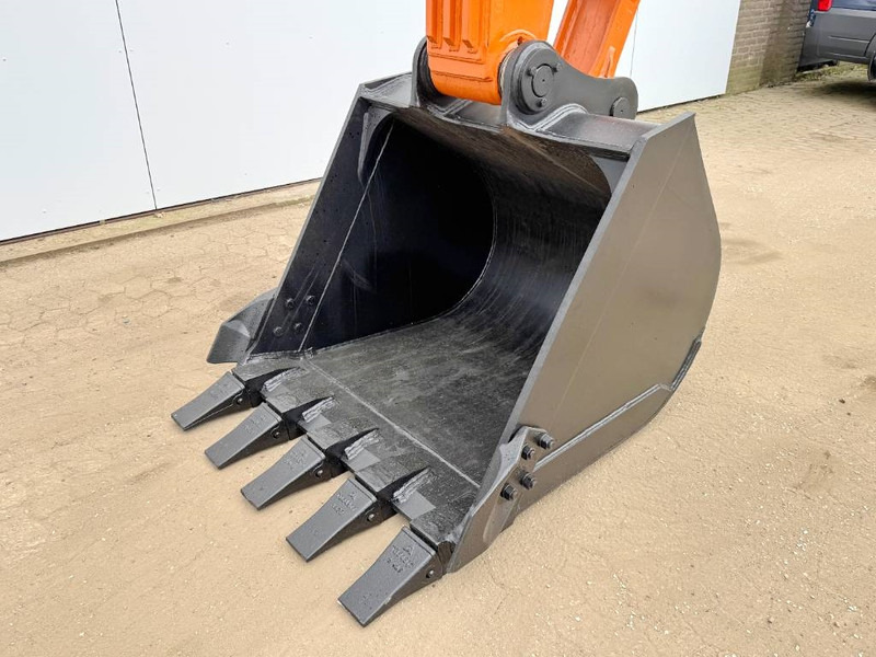 New Crawler excavator Hitachi ZX140H-GI - NEW / ISUZU ENGINE: picture 13