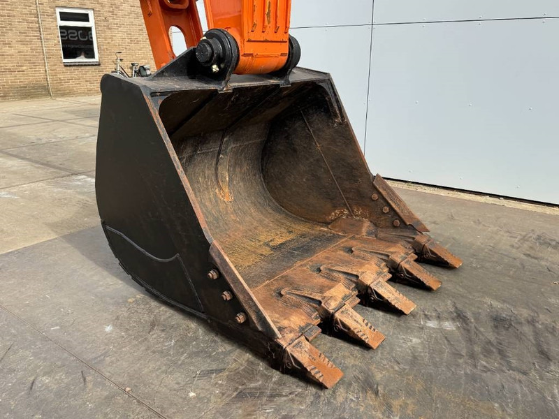 Crawler excavator Hitachi ZX370-LCH - Hammer Lines / Isuzu Engine: picture 19
